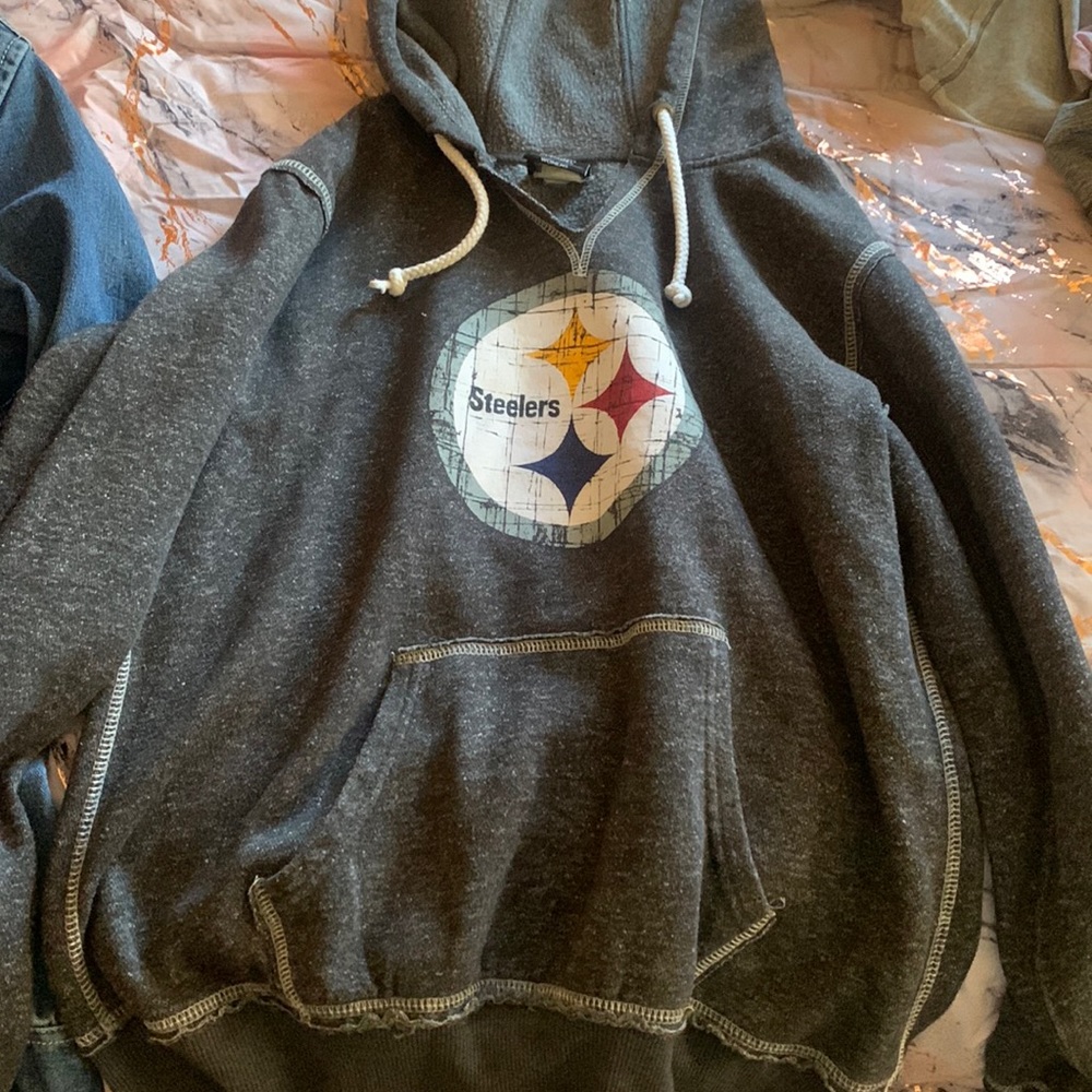 Women’s medium tops